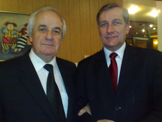 Jubilat z posłem W. Szczepańskim Jubilat z posłem W. Szczepańskim